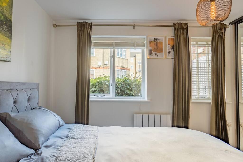 Bright &Spacious One Bedroom Flat Off Canary Wharf London Kültér fotó